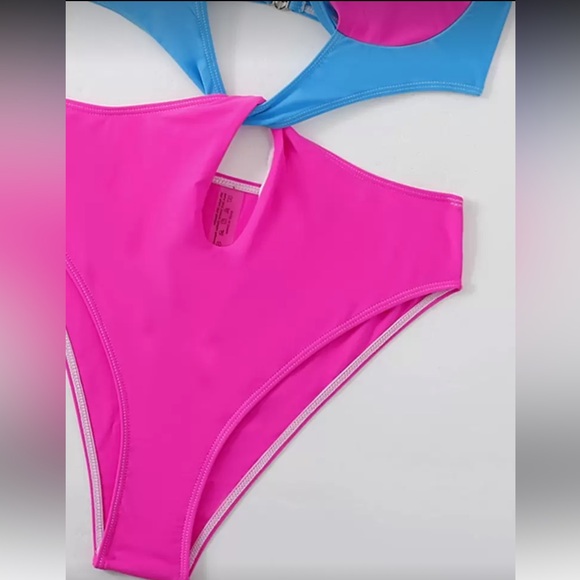 🔥Colorblock Halter One Piece Swimsuit - Picture 6 of 8